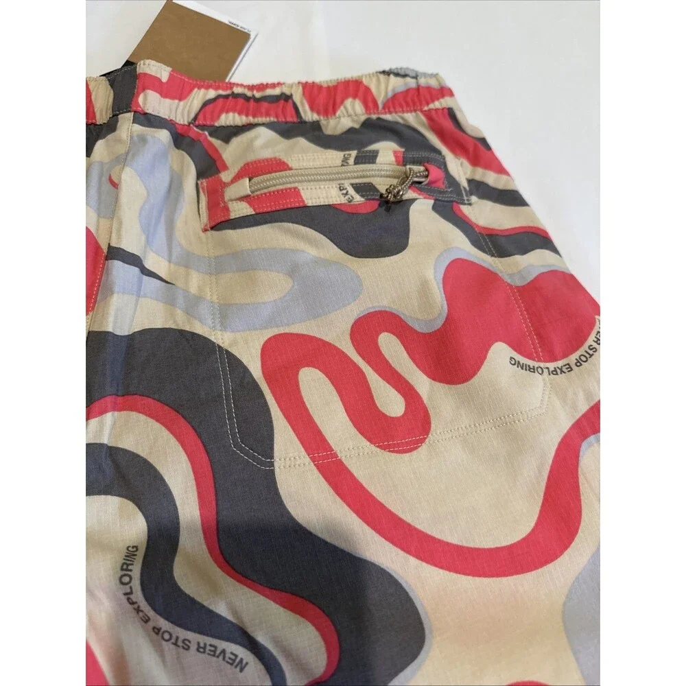 North Face Women's Class V Pathfinder Pull-On Short Flash Dry Size L Beige/Pink